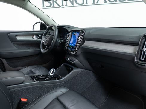 Used 2023 Volvo XC40 B5 Ultimate w/ Protection Package Premier AWD/4WD image 21