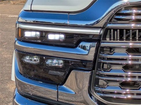 Used 2025 RAM 3500 Limited w/ Towing Technology Group image 10