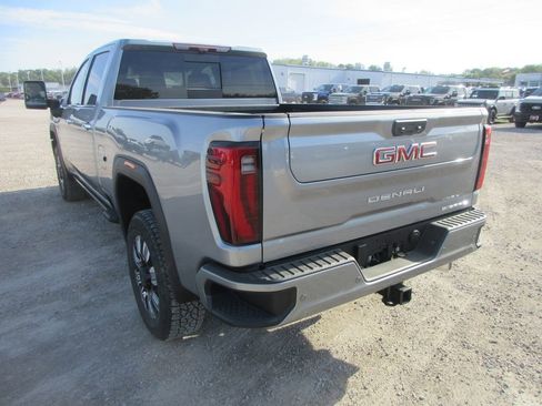 New 2026 GMC Sierra 3500 Denali w/ Denali Reserve Package AWD/4WD image 7