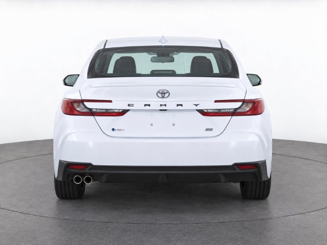 Used 2024 Toyota Camry SE FWD image 7