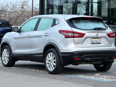 Certified 2022 Nissan Rogue Sport S image 6