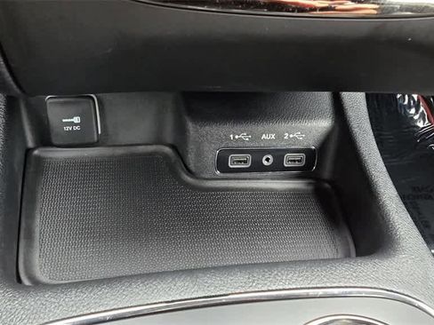 Used 2019 Dodge Durango R/T w/ Technology Group image 17