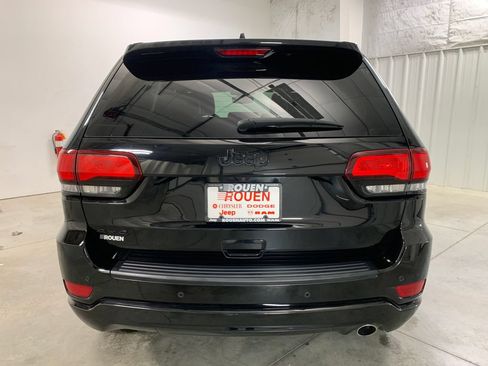Used 2020 Jeep Grand Cherokee Altitude AWD/4WD image 25