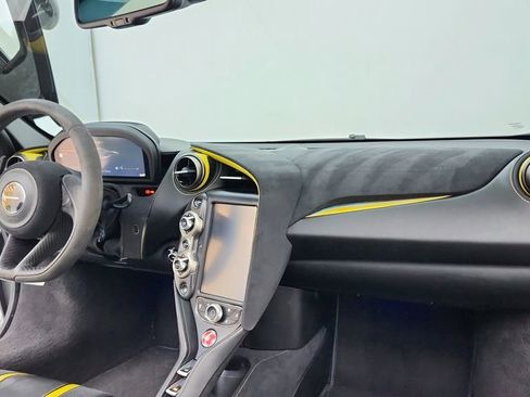Used 2018 McLaren 720S Performance image 24