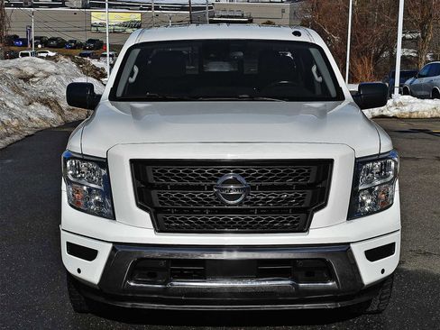 Used 2021 Nissan Titan SV w/ SV Convenience Package image 8