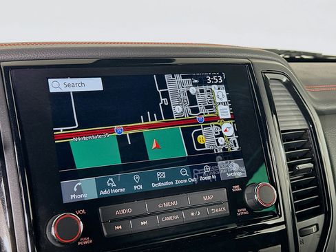 Used 2024 Nissan Titan PRO-4X w/ Pro-4x Convenience Package image 22