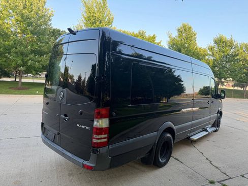 Used 2016 Mercedes-Benz Sprinter 3500 image 6