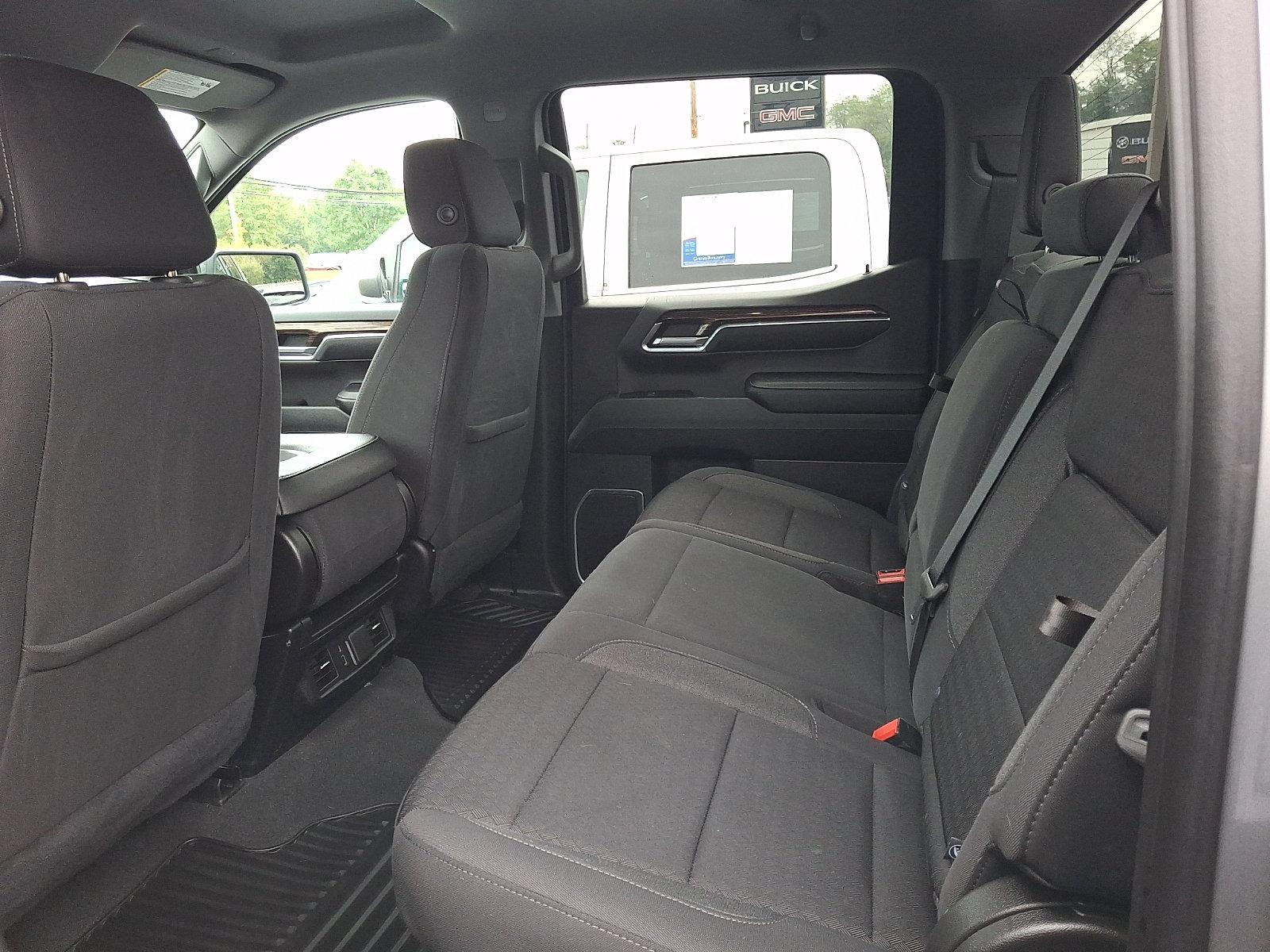 Used 2023 GMC Sierra 1500 Elevation AWD/4WD image 9