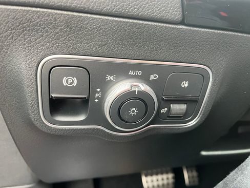 Certified 2025 Mercedes-Benz GLA 250 4MATIC image 21