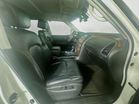 Used 2016 INFINITI QX80 4WD w/ Deluxe Technology Package image 35