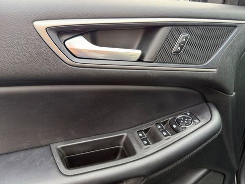 Used 2023 Ford Edge SEL w/ Convenience Package image 18