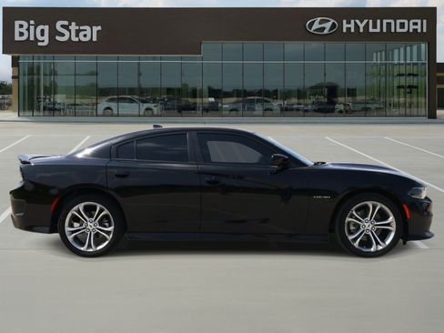 Used 2022 Dodge Charger R/T RWD image 5