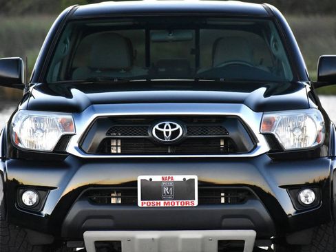 Used 2015 Toyota Tacoma 4x4 Double Cab w/ TRD Off-Road Package image 5