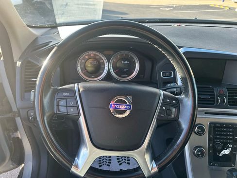 Used 2011 Volvo XC60 T6 image 5