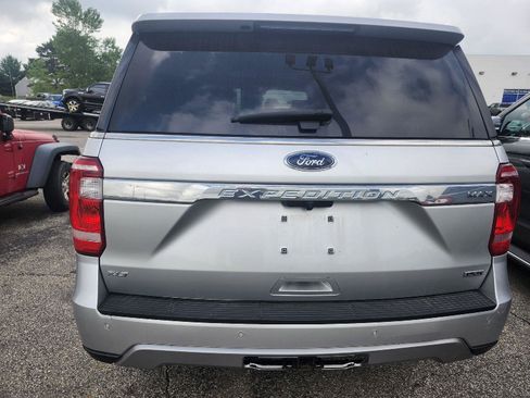 Used 2018 Ford Expedition Max XLT w/ Equipment Group 202A AWD/4WD image 5
