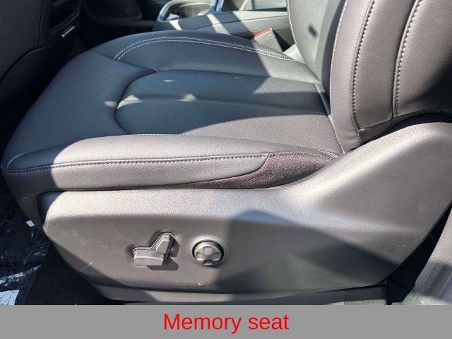 New 2027 Chrysler Pacifica Select FWD image 19