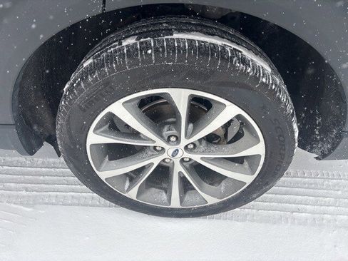 Used 2025 Ford Explorer Platinum w/ Ultimate Package image 7