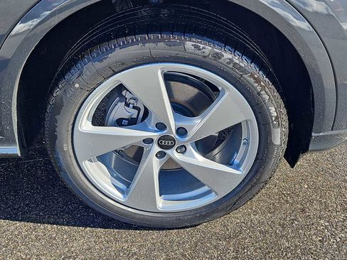 New 2025 Audi Q5 Premium Plus image 3