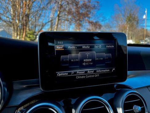 Used 2018 Mercedes-Benz C 300 4MATIC Sedan image 41