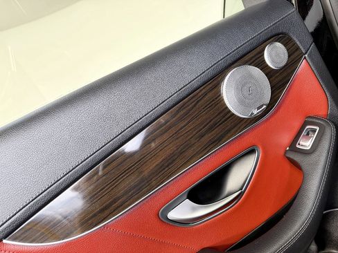 Used 2015 Mercedes-Benz C 400 4MATIC image 34