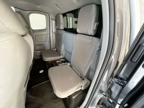 Used 2013 Toyota Tacoma 4x4 Access Cab V6 w/ TRD Sport Pkg image 21