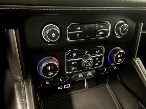 Used 2023 Chevrolet Tahoe LT w/ LT Signature Plus Package image 26