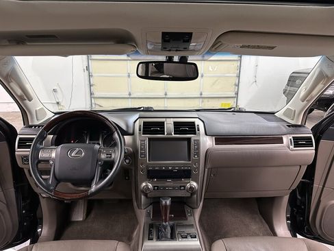 Used 2014 Lexus GX 460 w/ Premium Package AWD/4WD image 17