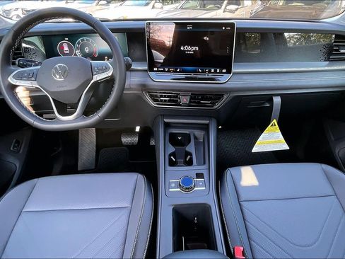 New 2026 Volkswagen Tiguan SE image 5