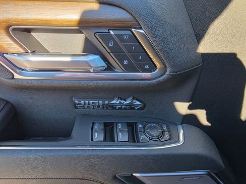 New 2026 Chevrolet Silverado 1500 High Country w/ High Country Premium Package image 13