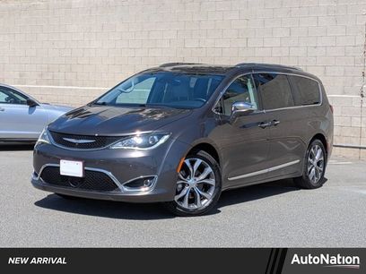 Used 2017 Chrysler Pacifica Limited