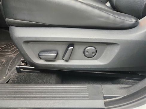 Used 2021 Nissan Rogue SV w/ Premium Package image 20