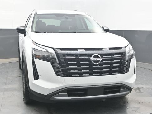 New 2026 Nissan Pathfinder SL FWD image 2