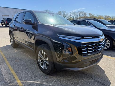 Used 2026 Chevrolet Equinox LT FWD image 1