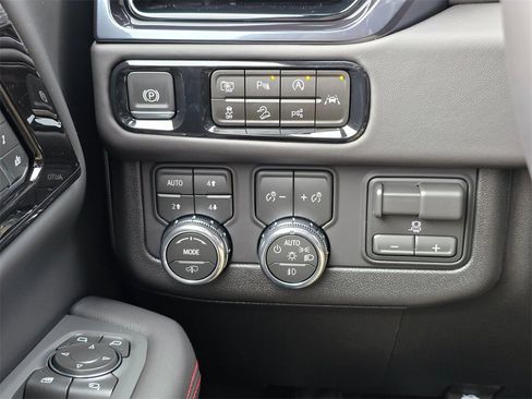 New 2026 GMC Yukon XL AT4 Ultimate image 34