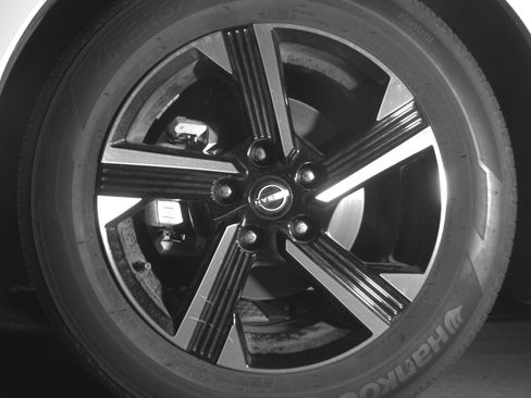 Used 2025 Nissan Sentra SV image 12