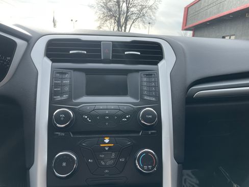 Used 2013 Ford Fusion SE image 17