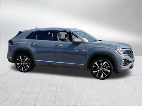 Certified 2024 Volkswagen Atlas Cross Sport SEL Premium R-Line AWD/4WD image 8