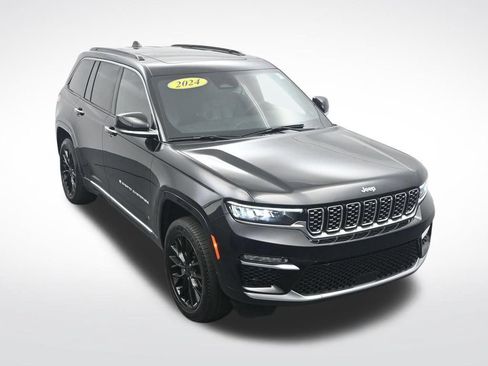 Used 2025 Jeep Grand Cherokee Summit AWD/4WD image 31