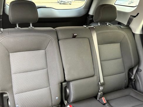 Used 2024 GMC Terrain SLE image 34