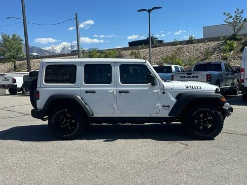 Used 2022 Jeep Wrangler Unlimited Sport AWD/4WD image 10
