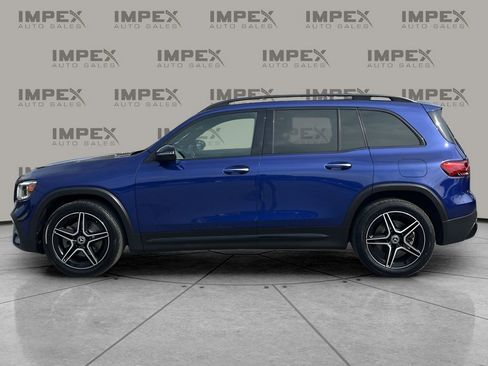 Used 2021 Mercedes-Benz GLB 250 4MATIC image 2