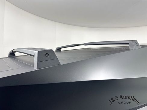 Used 2024 Tesla Cybertruck AWD Crew Cab image 43