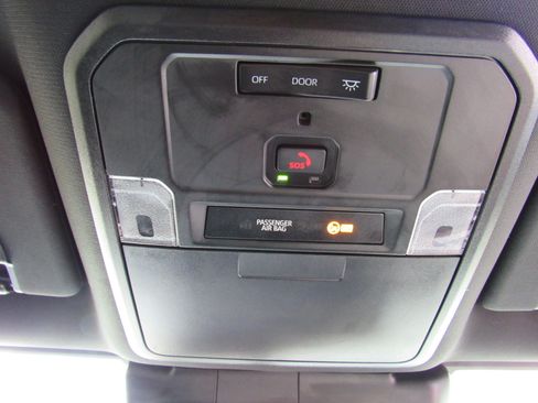 Used 2024 Toyota Tacoma SR5 image 33