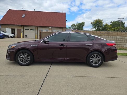 Used 2020 Kia Optima LX image 4