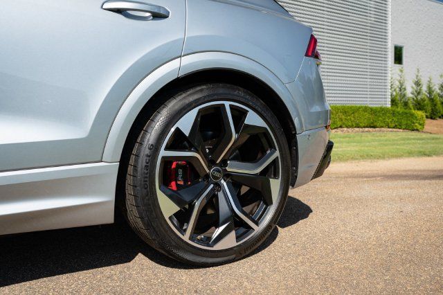 Certified 2024 Audi RS Q8 AWD/4WD image 9