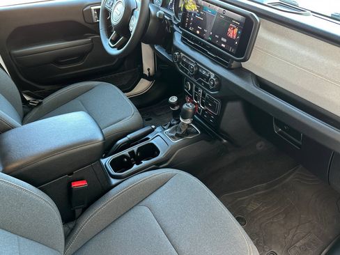 Used 2025 Jeep Wrangler Unlimited Sport S 4xe AWD/4WD image 16