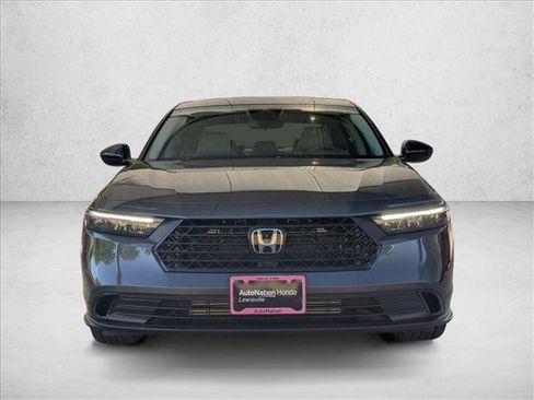 Certified 2025 Honda Accord SE image 2