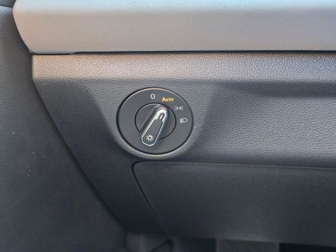 New 2026 Volkswagen Jetta SE FWD image 24