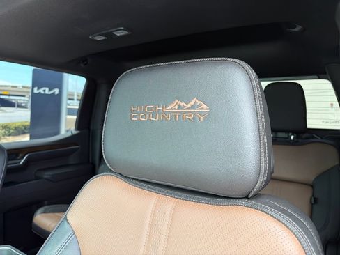Used 2023 Chevrolet Silverado 1500 High Country w/ High Country Premium Package AWD/4WD image 38