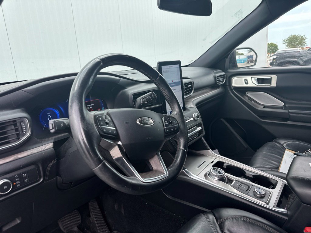 Certified 2020 Ford Explorer Platinum w/ Premium Technology Package AWD/4WD image 15